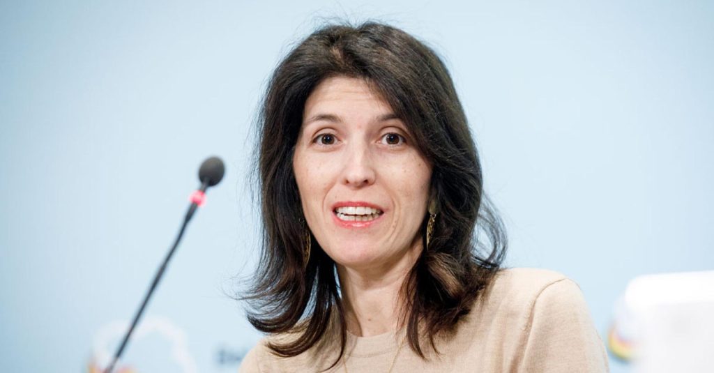 “What Alexia Bertrand says about the budget is not true.”