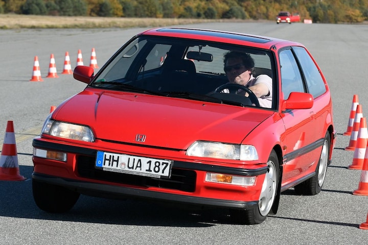 Honda Civic 1.6i-VTEC Test – Car Week