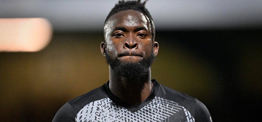 Tolo kicks towards Anderlecht after missing the deal