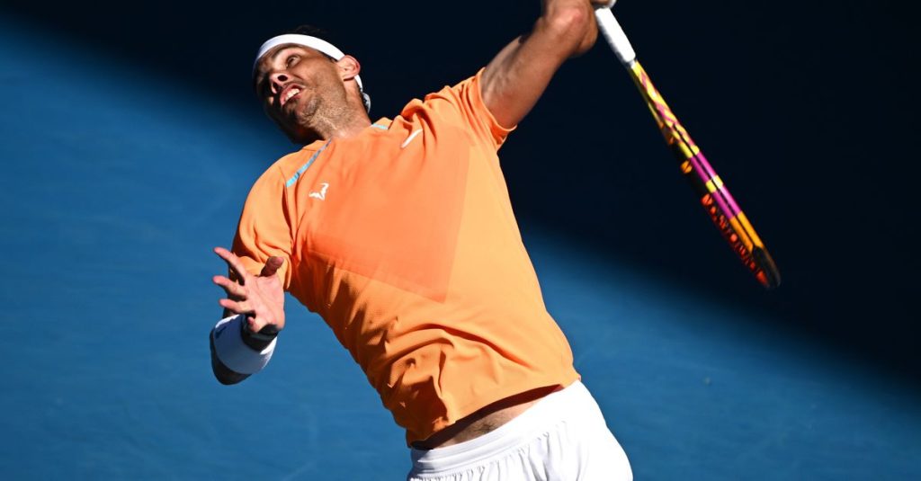 The structure of human cells points the way towards left- and right-handedness