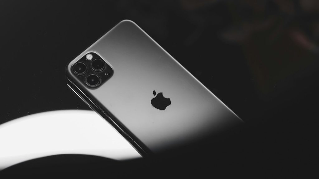 Apple issues massive warning to iPhone users about dangerous spyware attacks