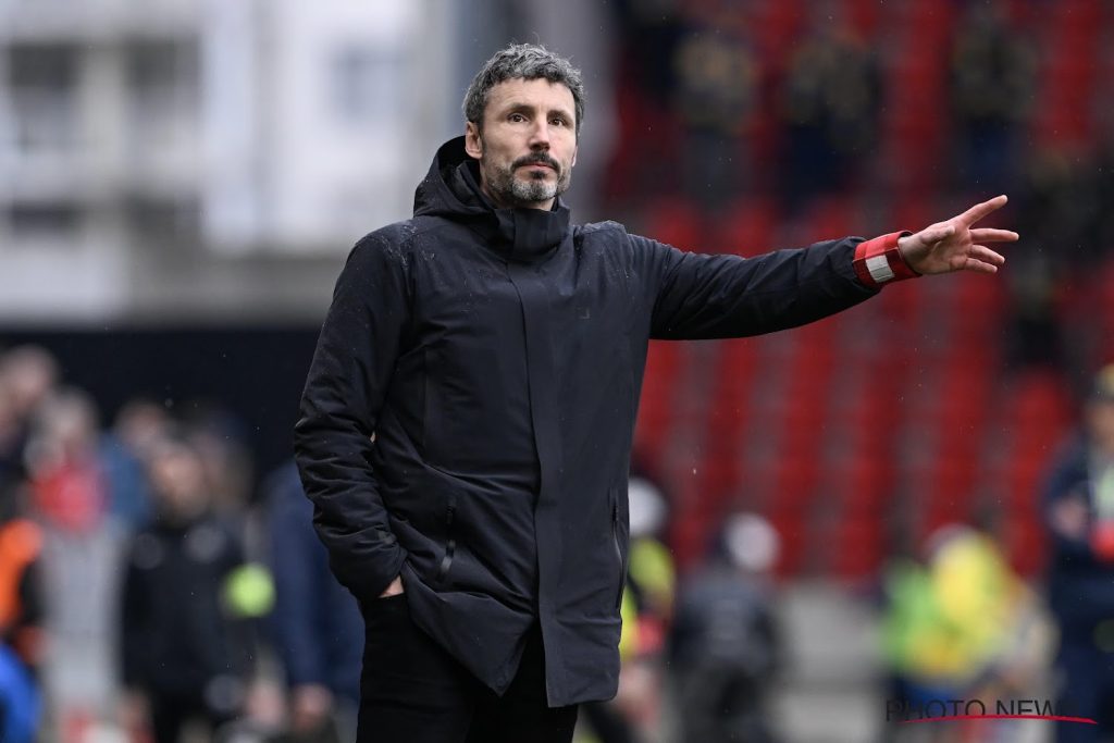 No Antwerp and... No Milan: “Mark van Bommel will leave and work at this big club with his father-in-law next season” - Football News