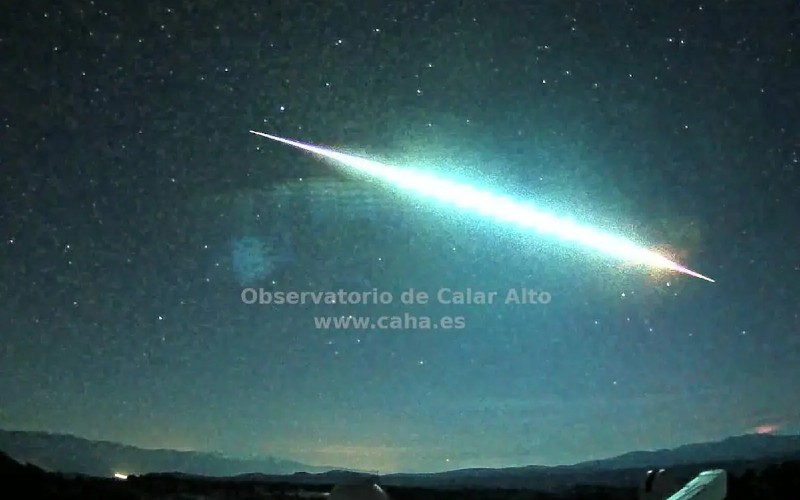 A bright fireball was seen over Malaga and Granada