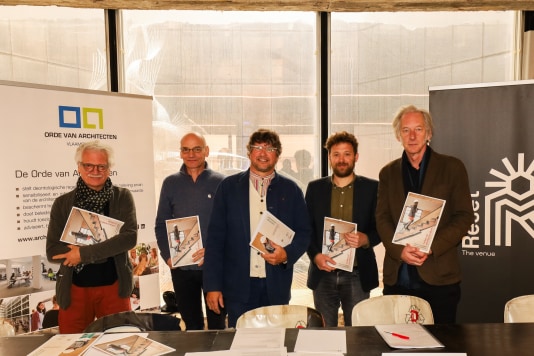 Architects cheer in the run-up to the election