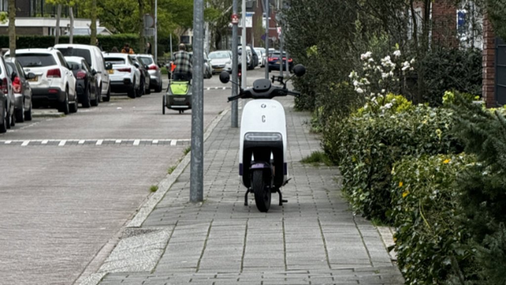 The public space at Weesp serves as an obstacle course