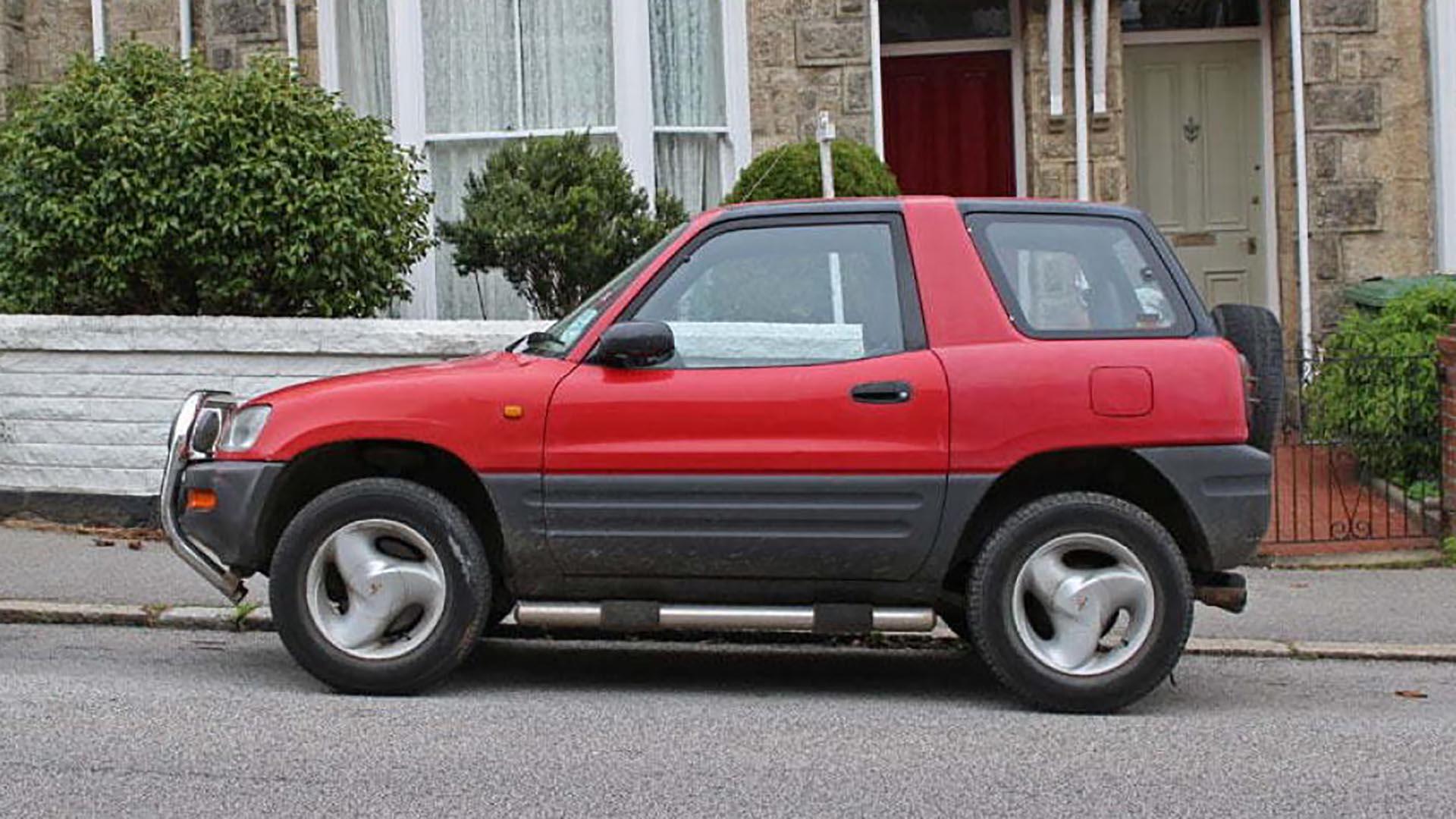 Three-spoke side rims for Toyota RAV4