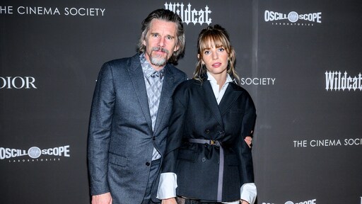 Maya Hawke owes her career to two famous parents |  RTL Street