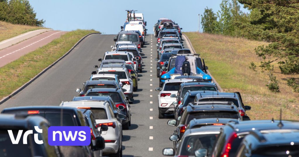 On a car holiday? Check our traffic congestion gauge to see when it will be busiest on European roads this summer.