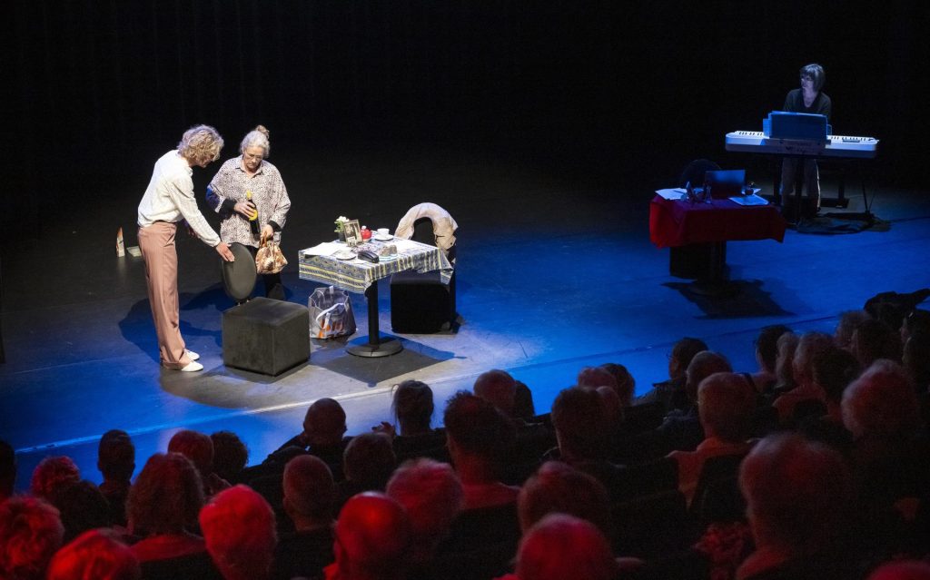 Seminar in Duqm offers appreciation, understanding to informal caregivers and a listening ear: ‘It’s so hard to do the right thing’