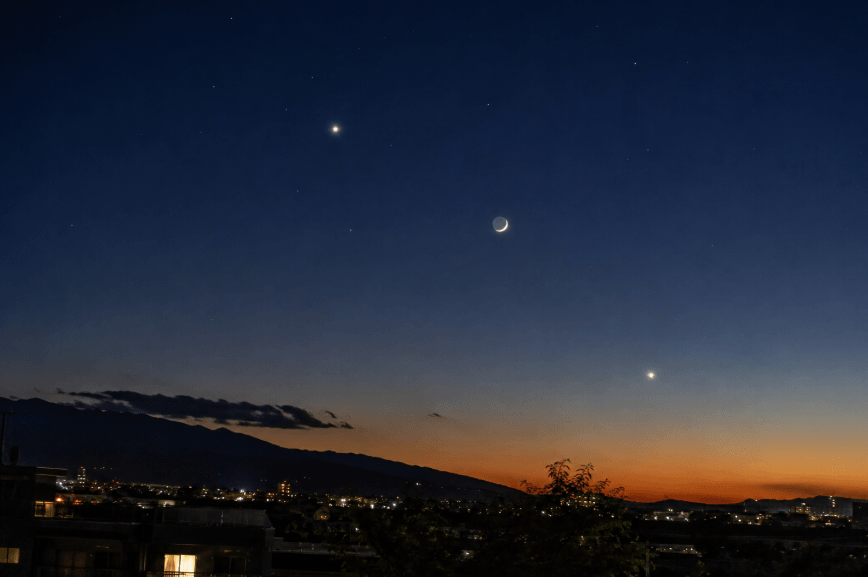 Crescent Moon Meets Venus and Jupiter in Rare Evening Sky Display This Week